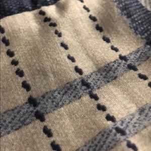 Meet your Posher, Joy